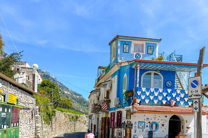 Amalfi coast: E-bike tour from Sorrento to Positano - Sorrento old-town time: a quick dose of Bella Vita