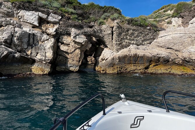 Amalfi Coast Private Boat Tour from Sorrento - Cruising the Sorrento Coast: Cliffs, Hidden Coves, and Vantage Points