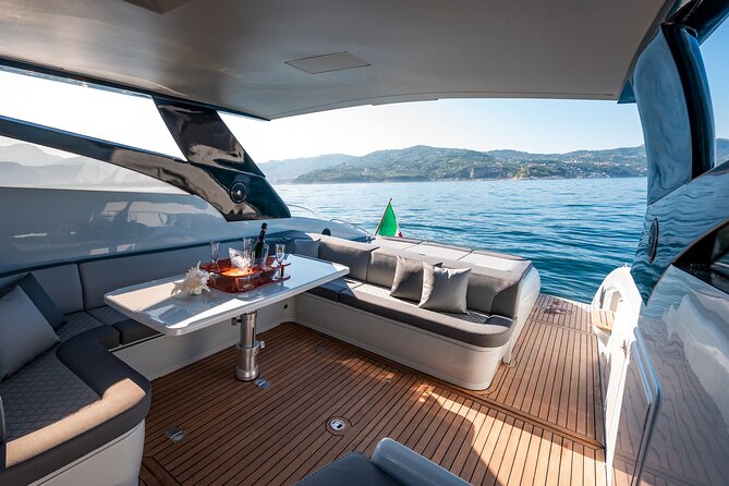 Appreciate the Amalfi coast on a luxury yacht! - Onboard comfort: the small inclusions that change the whole day