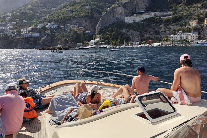 Boat tour in Capri - Your Capri Island Time: Choosing Between Shore and Sea