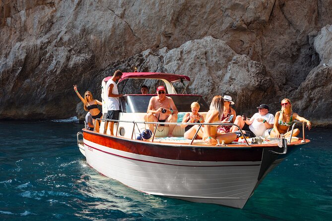 Capri Guided Boat Experience with Island Exploration and Transfer - Marina Piccola: Your 4 Hours of Capri Freedom