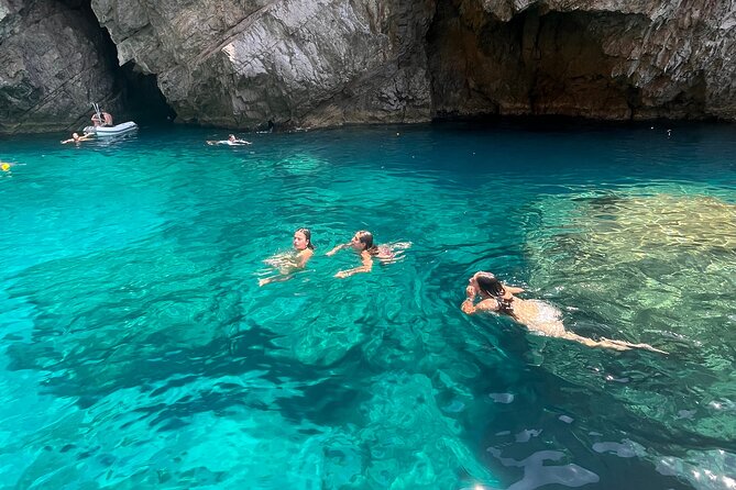 Capri Private Boat Tour from Sorrento - Premium 28ft Boat - White Grotta and Green Grotta: calm water, bright light