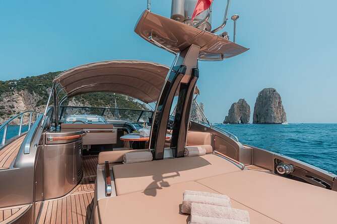 Capri private luxury yacht cruise from sorrento on Riva rivale 52 - Grotta Verde and Blue Grotto: plan for tickets and changing light