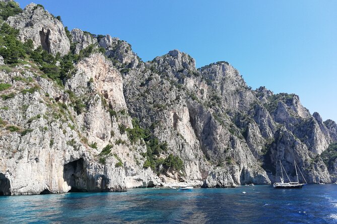 Capri private tour by Typical Gozzo and Taxi cabrio - Sorrento to Capri at 8:00am: the day starts where it should