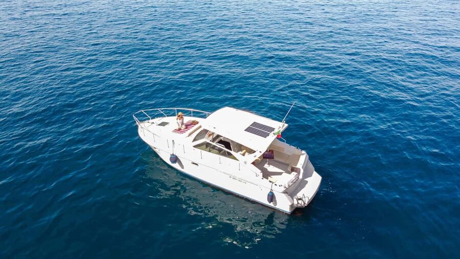 Capri: shared boat tour from Sorrento - 7 hours - The return ride to Sorrento: passing Faraglioni and finishing with Marina Piccola