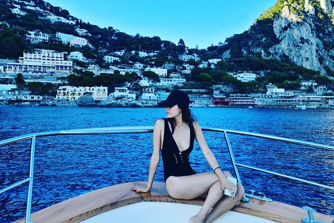Capri Small-Group Boat Day Tour from Sorrento - Why a 12-passenger Capri boat day beats the ferry rush