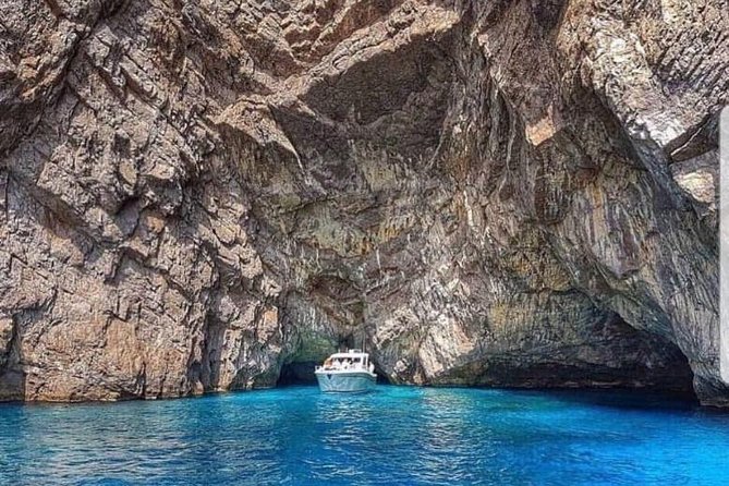 Capri Small-Group Boat Day Tour from Sorrento - The captain and crew: Luca and Pipo’s style, and how to protect your day