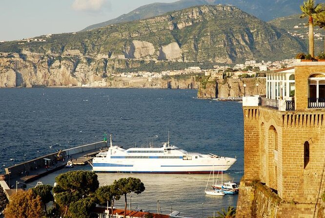 Day to Night Capri Boat Tour with Swim, Snorkel & Aperitif - Key points before you go