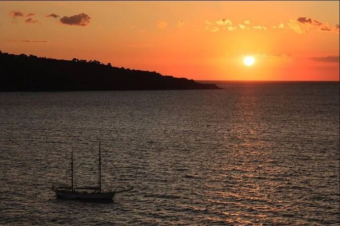 Day to Night Capri Boat Tour with Swim, Snorkel & Aperitif - Natural Arch and sea views you usually only catch from boats
