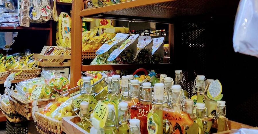 Discover Sorrento: food and walking tour - The cheese factory stop: oil, bread, salami, and wine