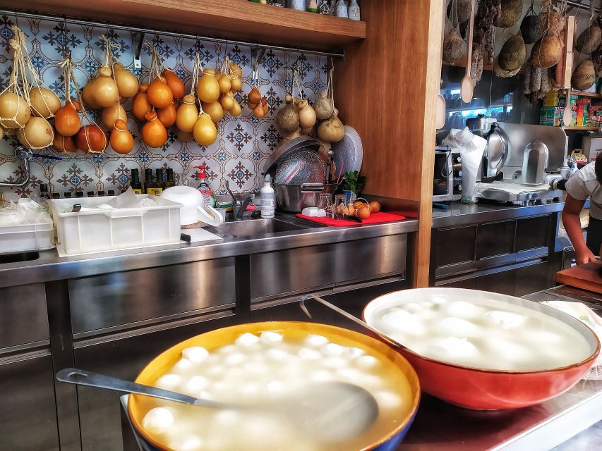 Discover Sorrento: food and walking tour - Lemon grove time: seeing cultivation up close