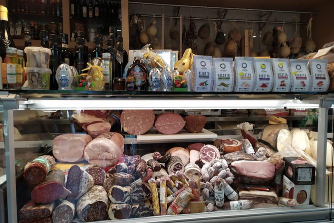 DISCOVER SORRENTO, food &Walking tour . Lemons-cheese&olive oil - How much walking is this, really? Fit and comfort tips that matter