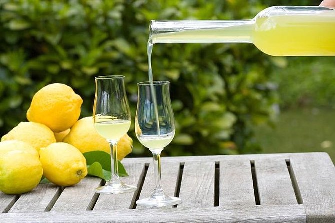 Discover Sorrento with food tasting and walking Tour - Walking the historical center while you learn what’s behind the food