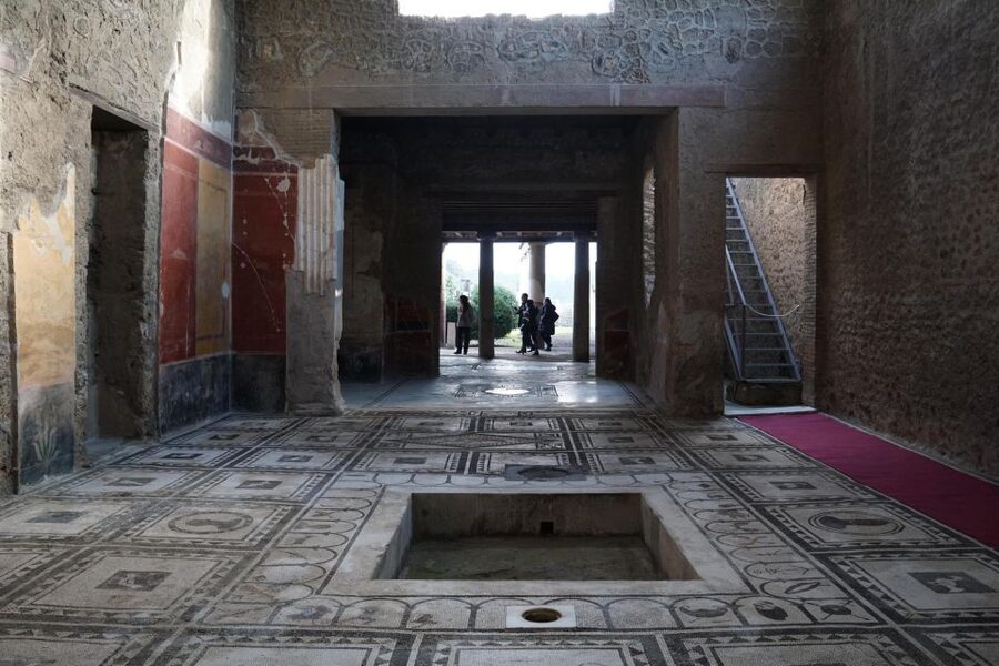 From Sorrento: 4-Hour Pompeii Group Excursion - Comfort, heat, and hearing: the small details that matter