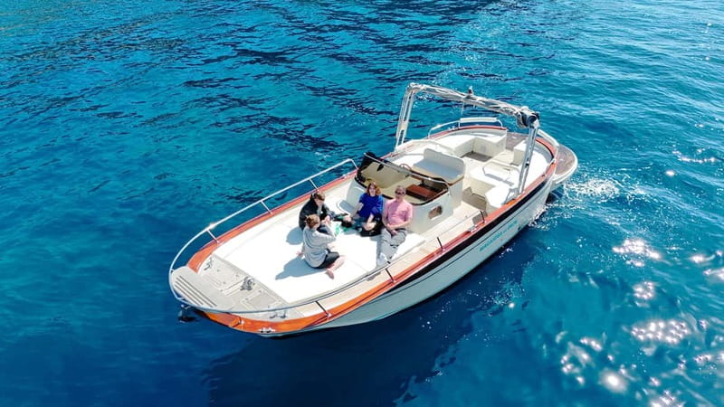 From Sorrento: Capri Boat Cruise with Swimming and Prosecco - Capri landing and four hours on your own: make it count