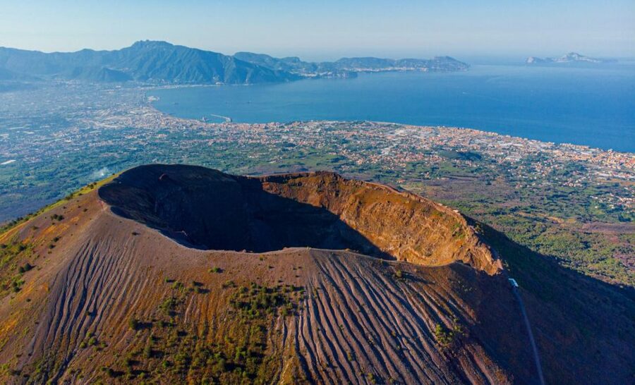 From Sorrento: Pompeii & Mt. Vesuvius Tour with Lunch & Wine - The vineyard stop: lunch and a small wine tasting that actually fits the day