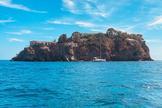 From Sorrento: Positano & Amalfi Coast Small-Group Boat Day Tour - The 12-person small group: what it changes in real life