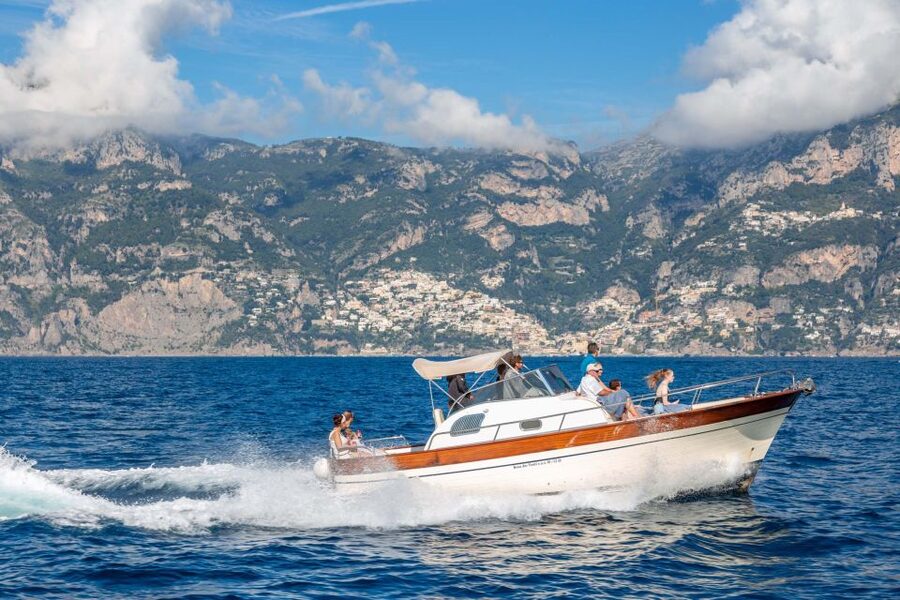 From Sorrento: Positano and Amalfi Coast Private Day Cruise - The lunchtime choice: eating on the sea versus keeping your day moving