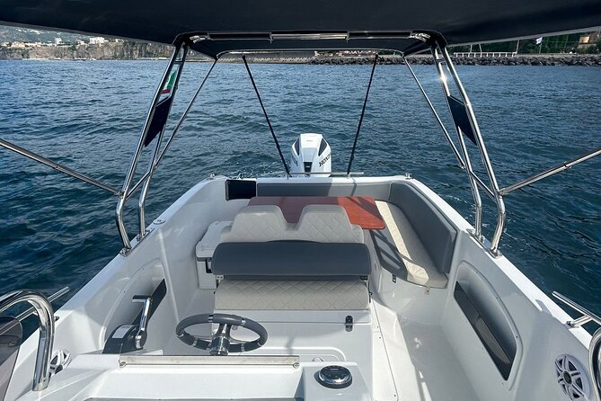 From Sorrento : Private Capri Island Tour with Saver 28ft - Practical Tips for a Smooth Day on the Water