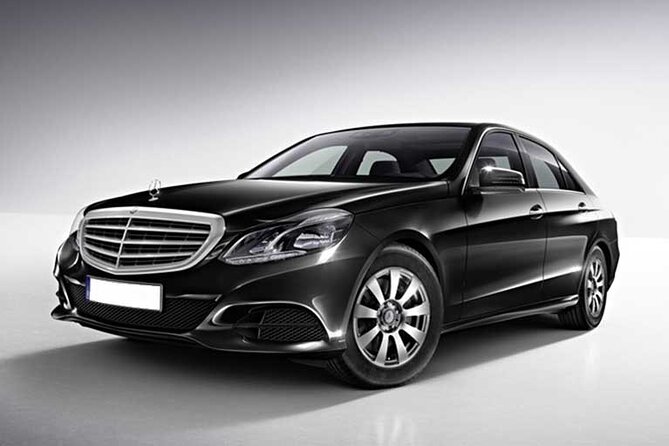 From Sorrento: private transfer to Rome - The Ride: Clean Vehicle, Smooth Drive, Professional Handling