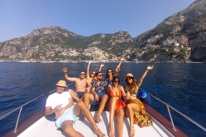 Full Day Private Boat Tour of Capri from Sorrento - Onboard comfort: shade, toilet, and what the drinks add to the value