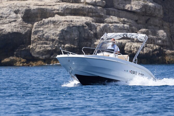 Full Day Private Tour from Sorrento to Capri by speedboat - White Grotta and Grotta Verde: short cave windows with big visual payoff