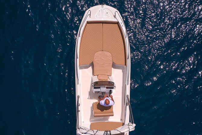 Full Day Private Tour from Sorrento to Capri by speedboat - Onboard comfort: drinks, snacks, and the small details that keep you happy
