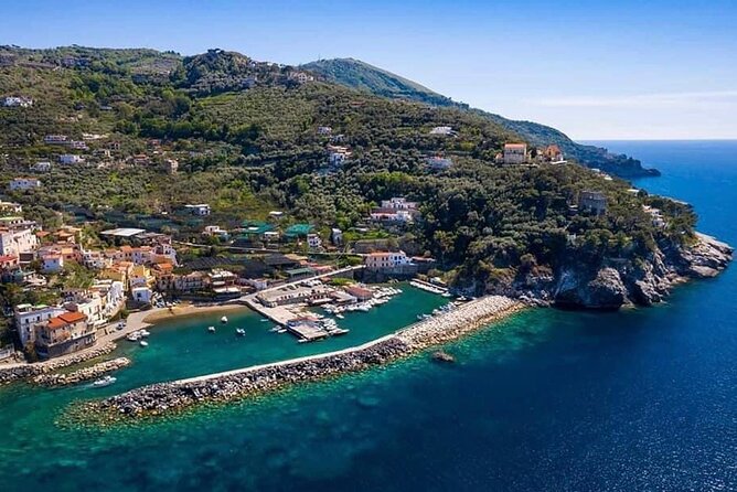 Guided day by boat to the Secrets of the Island of Capri - Marina Piccola: 15 minutes to swim, then about four hours to breathe