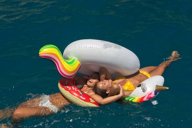 Guided day by boat to the Secrets of the Island of Capri - Captain Davide and Carlotta: why the guiding feels more like a partnership