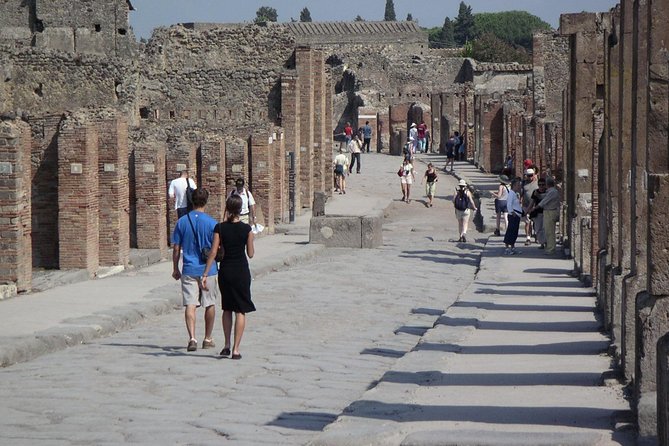 Guided Day Tour of Pompeii and Herculaneum with Light Lunch - Your Guide and Headsets: When the Story Clicks and When It Doesn’t