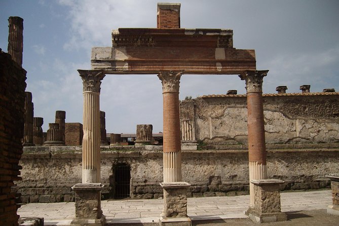 Guided Tour of Pompeii and Herculaneum with Lunch and Ticket - Price and value: is $192.22 a fair deal?