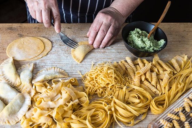 Hands-On Italian Cooking Class with Local Sorrento Chef - How long is it, and how much food should you expect?