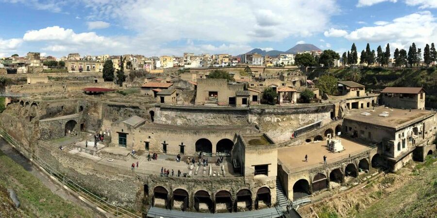Herculaneum Skip-the-Line Tour From Sorrento - The small-time advantage: 4 hours total from Sorrento