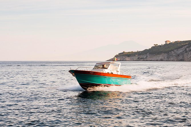 Ischia and Procida Boat Tour: Small-Group from Sorrento - Food, drinks, and the limoncello finish that makes it feel complete