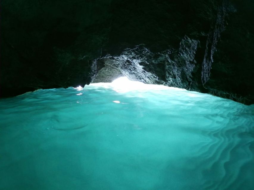 Ischia: Island Boat Tour with Neapolitan Lunch & Snorkeling - Fabio, Enza, and the Family-Run Rhythm That Makes It Feel Personal