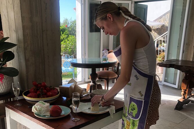 Italian Cooking Experience with Lunch or Dinner - What’s included: pasta, parmigiana, dessert, and eating at the end