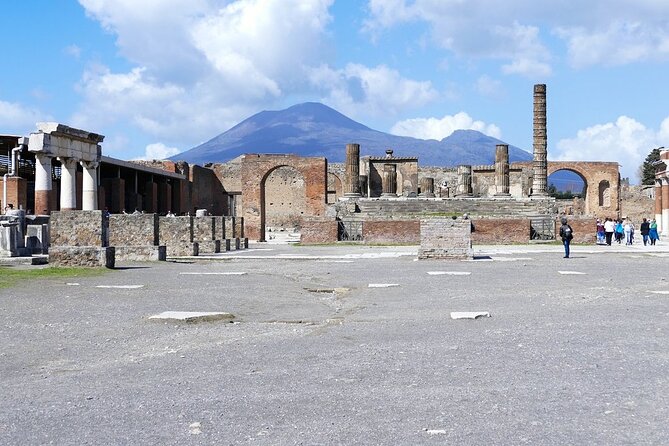 Mt. Vesuvius and Pompeii Full-Day Tour from Sorrento - Comfort checklist for a 7-hour Vesuvius and Pompeii day