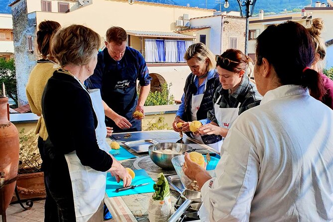 Naples Small-Group Homemade Neapolitan Gnocchi Cooking Class - Drinks and meal time: where the class becomes social