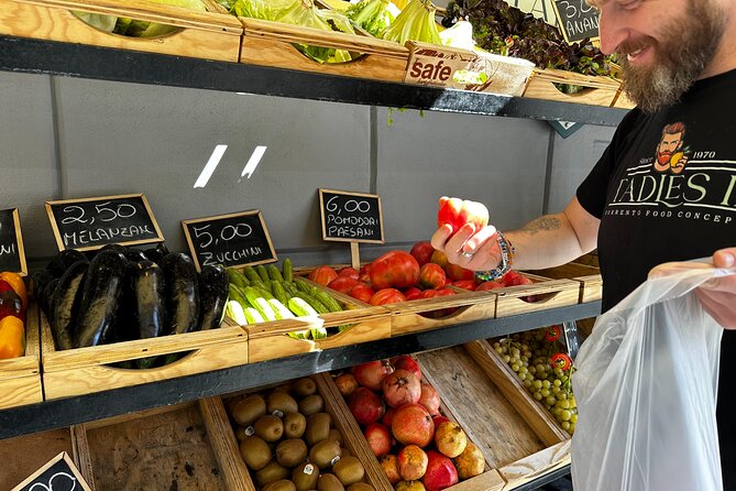 Old Town Sorrento Food Tour with 6+ Amalfitan Food Tastings - Piazza della Vittoria to Via Torquato Tasso: first bite plus local stories