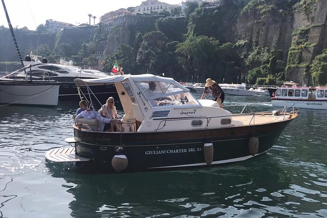 One day tour Capri - Blue Grotto: worth it, but know the bottleneck before you go