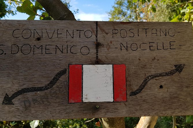 Path of the Gods Hiking Day Tour from Sorrento - Gear and clothing that actually help on this trail