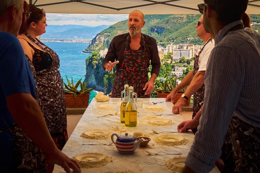 Pizza pasta e sorrento traditional cuisine 100% hands on - The 19th-century residence: why this setting improves the whole lesson