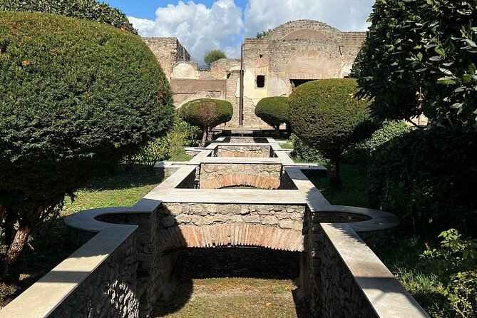 Pompeii and Herculaneum from Sorrento or Naples - Getting ready: what to bring for volcanic cities and lots of stone