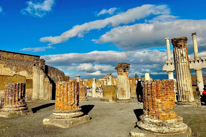 Pompeii and Herculaneum from Sorrento or Naples - The day’s rhythm: 8:00 am start and a full, structured visit