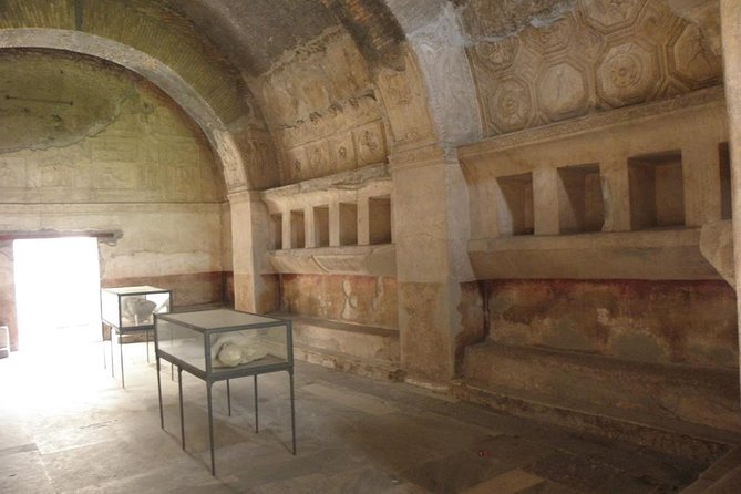 Pompeii Express Guided Tour by Train from Sorrento - The 45-minute Circumvesuviana ride: easy, but plan for a crowd