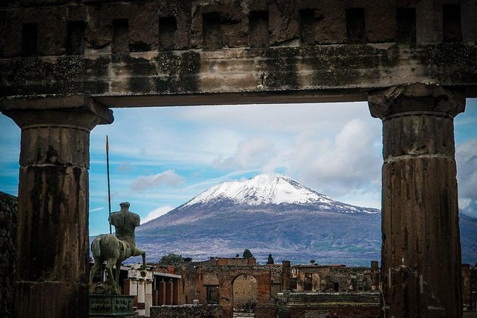 Pompeii Express Guided Tour by Train from Sorrento - Inside Pompeii: what “express” really means for your feet and your time