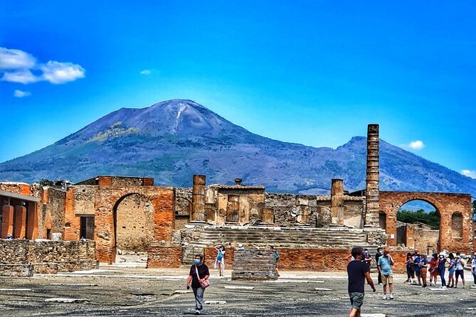 Pompeii & Mount Vesuvius Tour with Guided Visit, Tickets & Lunch - A full-day Pompeii highlight route from Sorrento