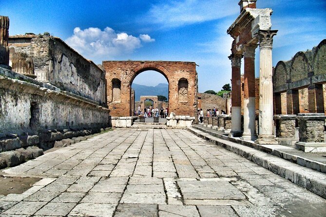 Pompeii & Mount Vesuvius Tour with Guided Visit, Tickets & Lunch - Hiking Mount Vesuvius: steep switchbacks and crater views