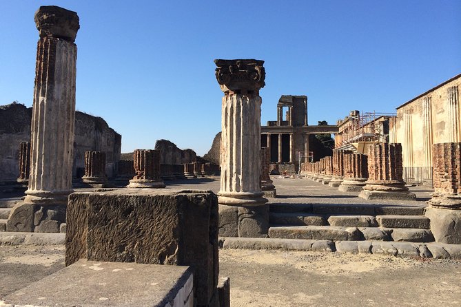 Pompeii-Vesuvius-Wine tour from Sorrento, licensed guide included - The 2-hour Pompeii visit: what you’ll actually get from a guide