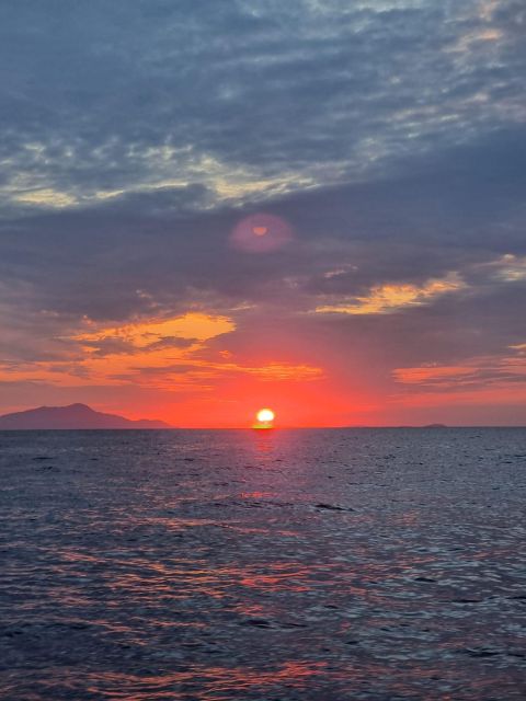 Private 2-Hour Boat Tour Along the Sorrento Coast - Sunset Sorrento From the Water: Why This 2-Hour Private Cruise Works